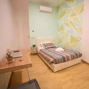 Guest house Alloggi Costantini Metro Battistini, Rome